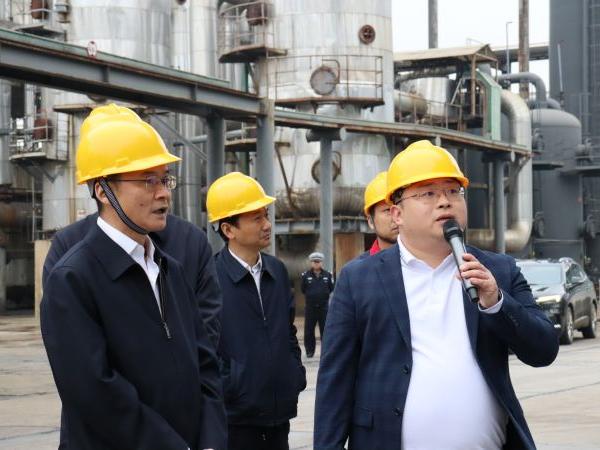 2023年4月4日 市委書記曹自強(qiáng)蒞臨我公司視察工作 2023年4月4日 市委書記曹自強(qiáng)蒞臨我公司視察工作