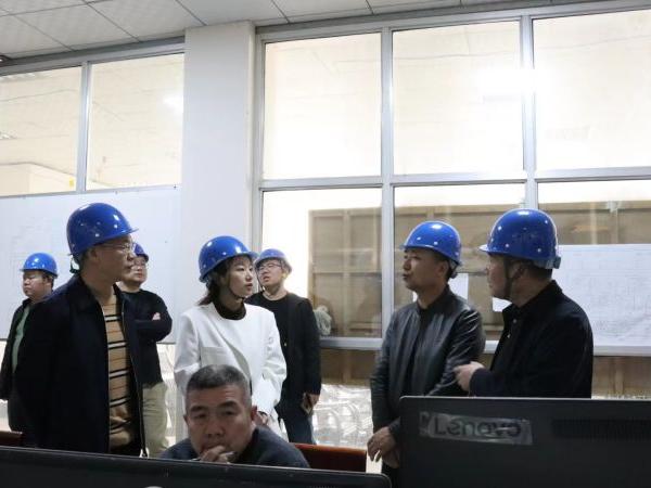 2023年3月7日  市工信局張副局長，縣工信局卜平蒞臨我公司指導工作